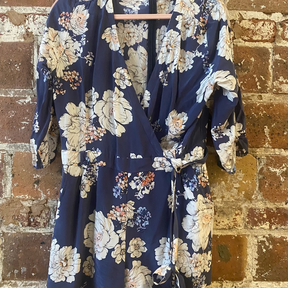 Yumi Kim size large